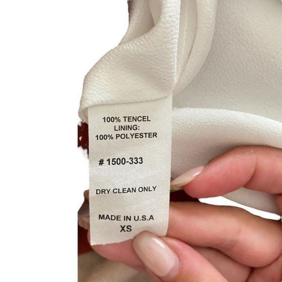 ‎Waverly
Grey Liberant Red Blazer NWT - Picture 4 of 6